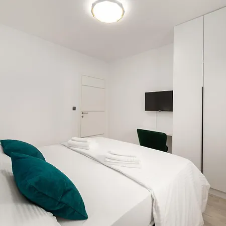 Mari- Royale Podstrana