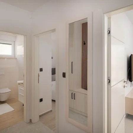 Mari- Royale Podstrana