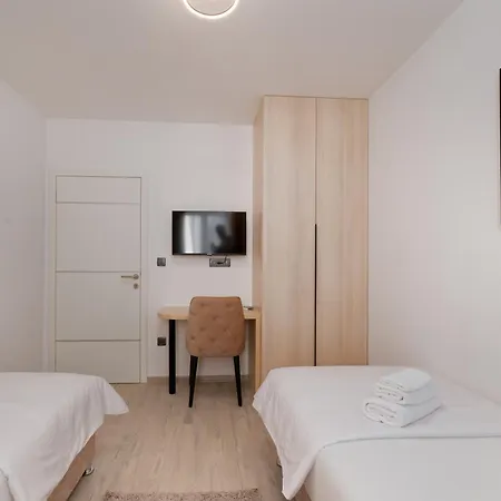 Mari- Royale Villa *