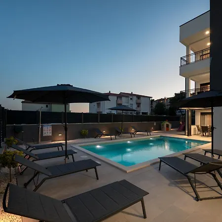 Vila Mari- Royale *
