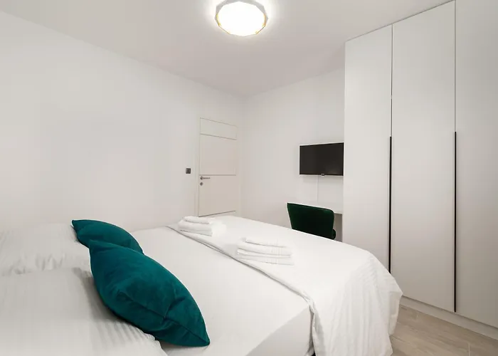 Mari- Royale Подстрана